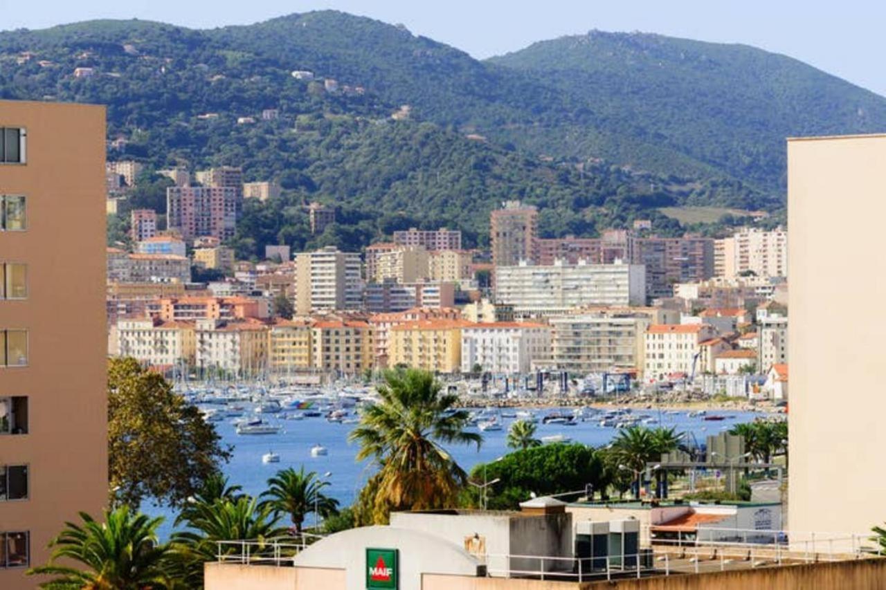 Bel Orizonte, Grand appart 70m2 vue mer Ajaccio  Buitenkant foto